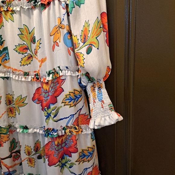 NWT Chelsea & Violet Margaux Floral Plisse Maxi Dress Multicolor  Size S - Picture 3 of 8